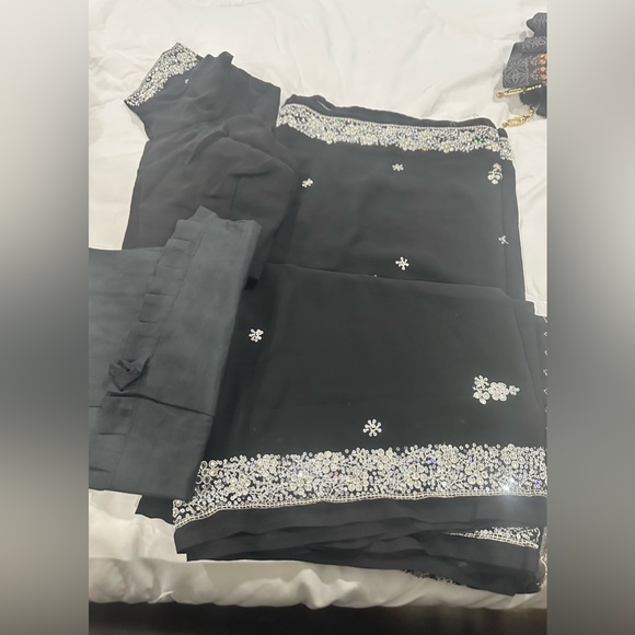 Indian Party Wear Saree &Blouse - Picture 6 of 6